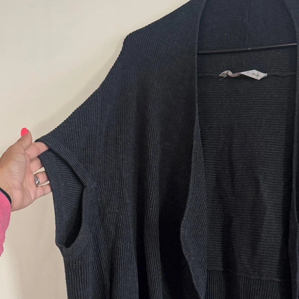 Athleta Charcoal Ribbed Knit Vest - Picture 4 of 4